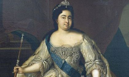 Hành trình chinh phục vua Pie Đại đế của cô hầu gái