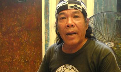 "Dị nhân" bữa ăn nào cũng "tráng miệng" bóng đèn neon 