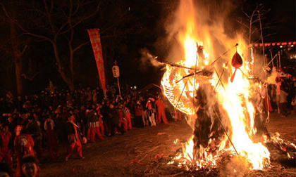 Bé gái bị moi gan để tế thần