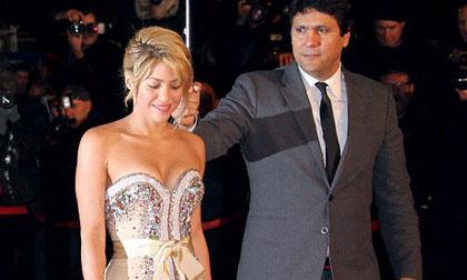 Bồ Pique xúng xính váy áo