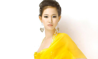 Nữ hoàng trang sức 2011: 'Mẹ vừa mất thì sao có tiền mua giải'