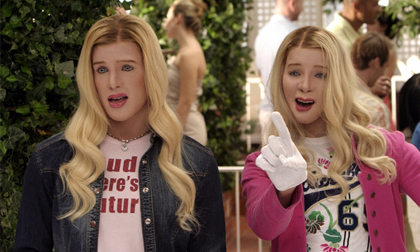 10 vai diễn "trai giả gái" gây bất ngờ nhất trên màn ảnh