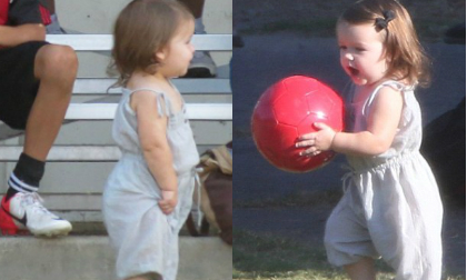 Harper xách quần tung tăng nô đùa như thiên thần