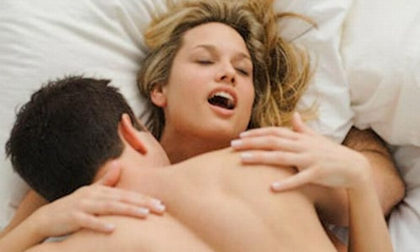 Thấy vợ “xuất tinh” chồng thất kinh