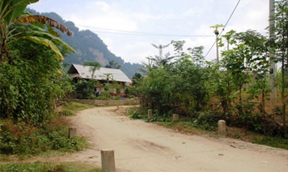 Lời đồn ác ý biến “hoa hậu làng” thành người đàn bà điên loạn