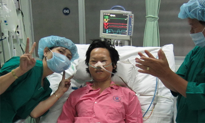 Chuyện người con hiến gan cứu mẹ