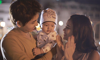 Tim - Trương Quỳnh Anh khoe con trai trong MV