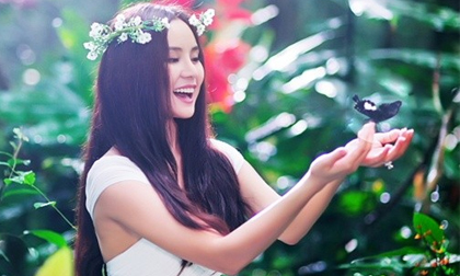 Choáng ngợp với MV "khủng" mới của Vy Oanh