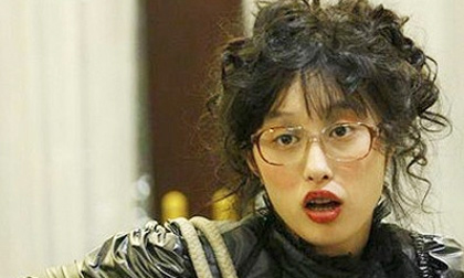 ‘Không gì dễ bằng vay tiền gái xấu’