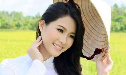 Đứng cạnh Ngọc Trinh, Thu Thảo có thật bị lợi dụng?