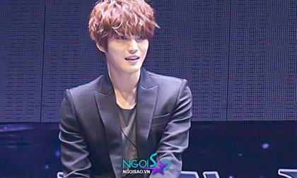 Kim Jae Joong xúc động trước fans Việt Nam