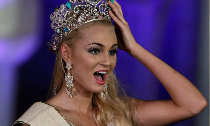 Những điều chưa biết về tân Hoa hậu Trái đất 2012