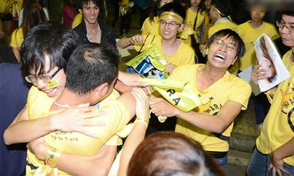 Top hình ảnh fan Việt 'cuồng' thần tượng quá lố