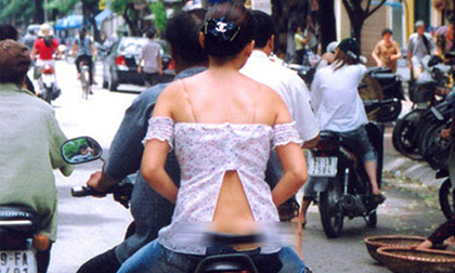 Trào lưu thời trang 'nửa vời' của nữ sinh