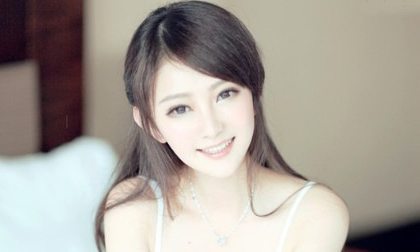 Hot girl xứ Đài đẹp 'từ trong ra ngoài'