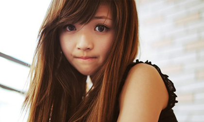 Cư dân mạng bị hớp hồn bởi 'thiên thần mắt ướt'