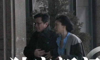 Nghi án Châu Tấn qua đêm với một người đàn ông trung niên