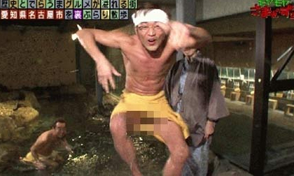 Sao nam lộ “của quý” trên truyền hình