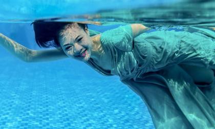 Người đẹp Miss Photo 2012 tạo dáng chuyên nghiệp dưới nước