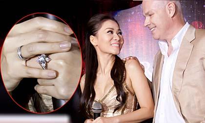 Thu Minh phủ nhận đã kết hôn, nhưng 'lộ' nhẫn cưới tiền tỉ