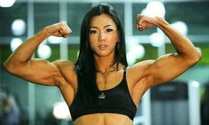 Choáng với thân hình "vạm vỡ" hơn đàn ông của cô gái Hàn