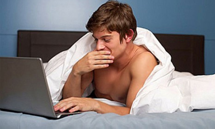 Xem phim ảnh "nóng", mày râu giảm... trí nhớ