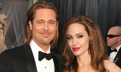 Băng sex của Angelina Jolie giá tới 10 triệu USD?