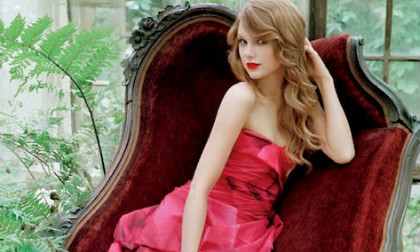 Sao Âu quyến rũ trong quảng cáo nước hoa