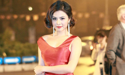 Khi người đẹp Việt "khôn nhà dại chợ"!