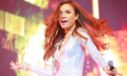 Mỹ Tâm khoe đường cong, lắc hông cực bốc lửa