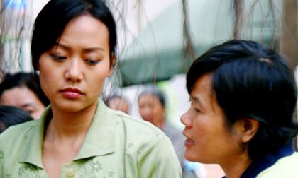 Hồng Ánh: “Khán giả cũng phải học cách… xem phim”