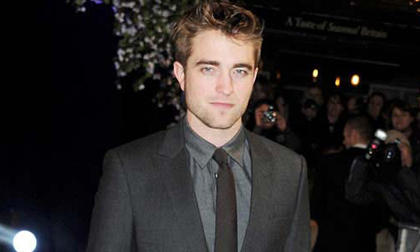 Robert Pattinson quyến rũ gái có chồng 