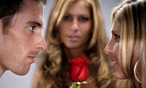 Cay đắng chấp nhận người yêu quan hệ với bồ 