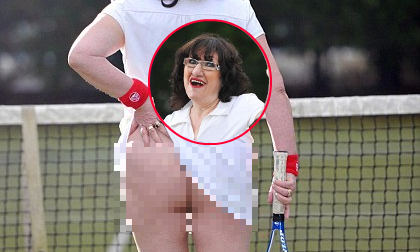 Sao chơi Tennis không mặc đồ lót?