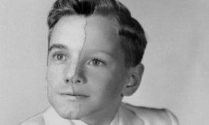 Nhìn khuôn mặt biến đổi theo tuổi tác trên một tấm hình