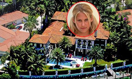 Mỹ nhân tennis hạ giá bán siêu biệt thự 