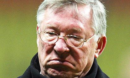 HLV Ferguson thoát án phạt dè bỉu trọng tài