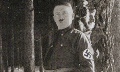 Những bức ảnh nực cười của trùm phát xít Hitler