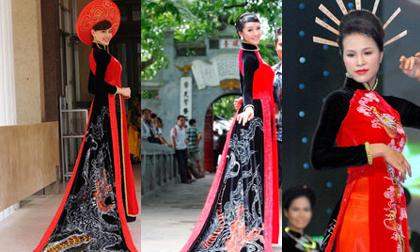 Á hậu Trang Nhung 'đụng' áo dài 13,6m với siêu mẫu Phương Mai