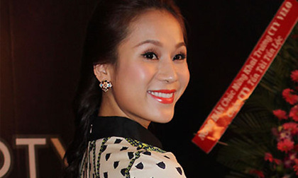 Nghi vấn Thái Hà mặc váy nhái Givenchy