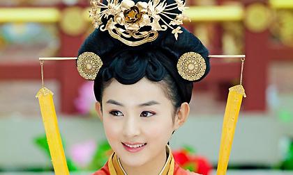 Lộ diện 9 mỹ nhân xinh đẹp của "Nữ tướng"