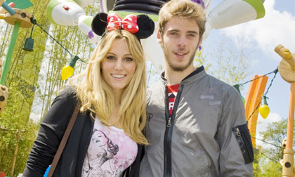 “Máy bay bà già” gạ gẫm De Gea hợp tác "sản xuất em bé"