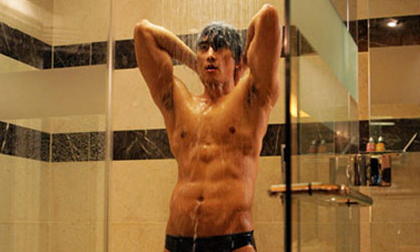 Ngắm mỹ nam Hàn 'nghiện' cảnh tắm