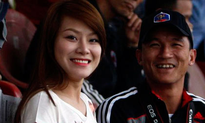 SAO V-League khoe bạn gái "hot girl"