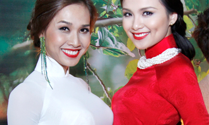 "Cười nóng" 10h10: Khi sao "đụng" từ môi đến... vòng một (P81)