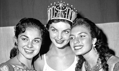 Những tình huống hài hước tại các cuộc thi sắc đẹp