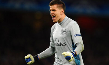Cảm động với nghĩa cử đẹp của thủ thành Szczesny