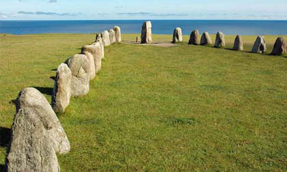 Bãi đá bí ẩn và những tranh cãi xôn xao