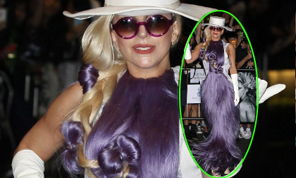 Người hâm mộ "tròn mắt" với váy bằng tóc kỳ quái của Gaga