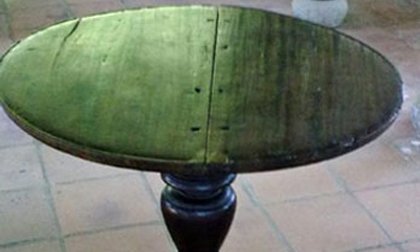 Bí ẩn bàn gỗ xoay theo ý nghĩ ở Hội An